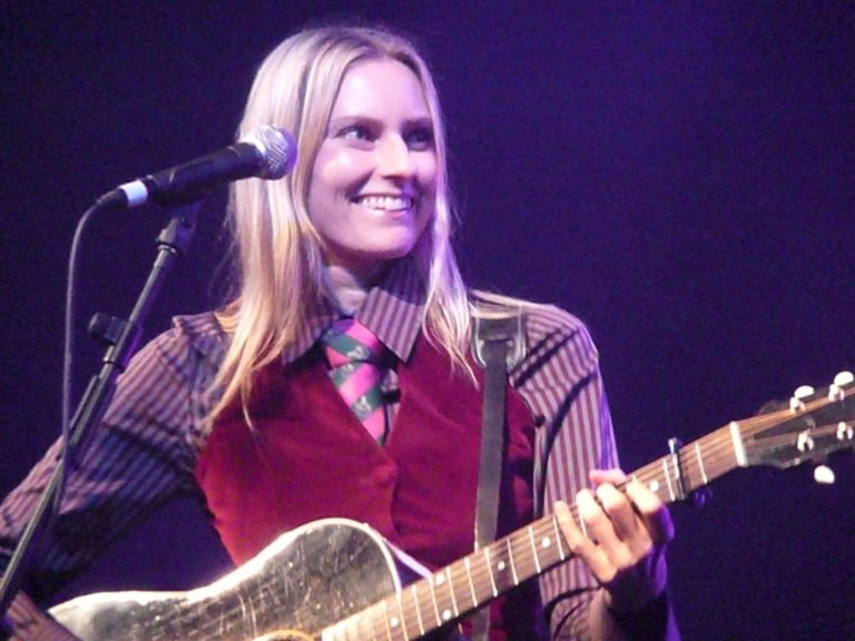 Quotes from Aimee Mann Aimee Mann