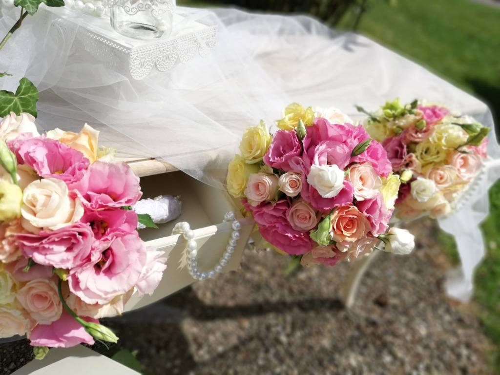 Bridesmaid bouquets