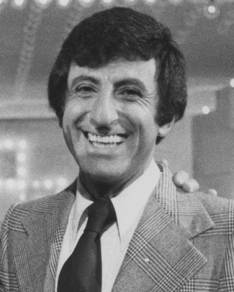 Quotes from Jamie Farr Jamie Farr