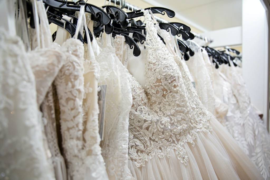 Planning your budget on wedding dresses